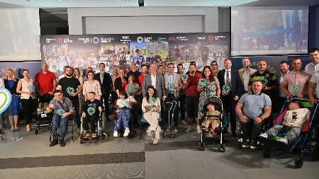 "Nije bitno koliko brzo trčimo, već koliko smo daleko spremni da idemo jedni za druge": Uručena priznanja "Heroji Beogradskog maratona 2026"
