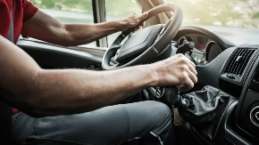 Kraj jedne automobilske ere - manuelni menjači nestaju do 2030.