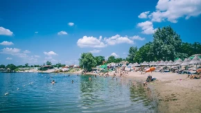 Zovu je srpskom Kopakabanom! Peskara je jedna od najlepših plaža u Srbiji - idealna destinacija za letnji odmor