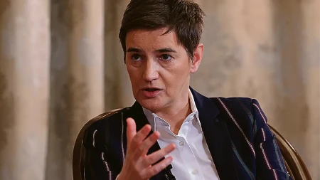 Brnabić odgovorila na nove napade na predsednika: "Za samo 10 godina plate u Srbiji su prestigle plate u Crnoj Gori"