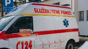 Poginuo mladić (20), dvoje tinejdžera teško povređeno: Golfom se zakucali u ogradu dvorišta