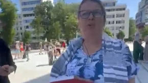 "Ima nade da se Srbi slože!" Građanka u redu za Pojas Presvete Bogorodice otkrila šta joj je nateralo suzu na oko