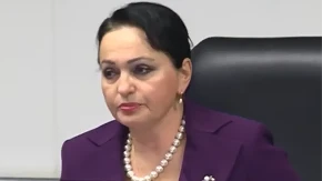 "Jednog odvežite, drugom vratite telefon": Prepiska Željke Jovović i Vesne Medenice
