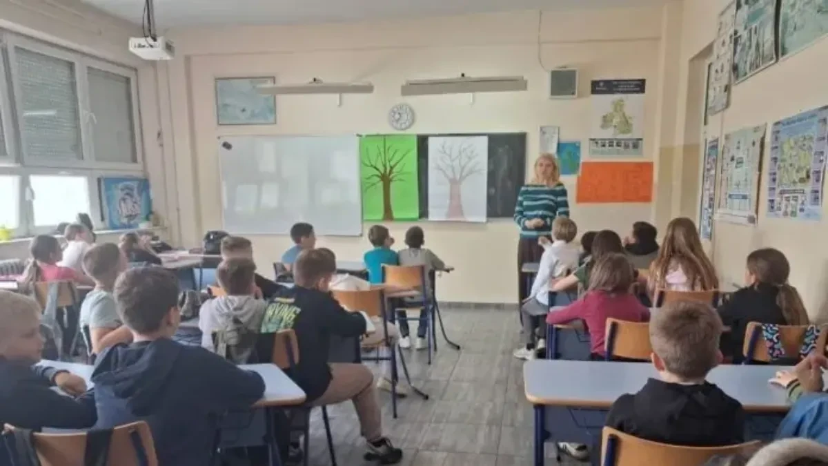 Menja se plan i program u školama? Premijer tražio: Deci da se smanji gradivo! 