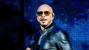 Pitbul postaje rekorder: Biće prvi čovek na svetu koji je uradio ovo, evo šta traži od fanova