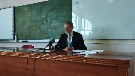 Oglasio se direktor Jovine gimnazije u Novom Sadu: Otkrio sve činjenice u konferenciji za medije