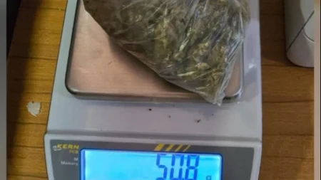  Ne menja delatnost! Uhapšen muškarac (38) zbog prodaje droge dok je bio u kućnom pritvoru