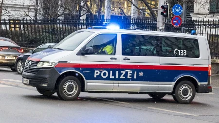 Srbin izboden u Beču, sam pozvao policiju: Napadač Avganistanac se krio između dva auta