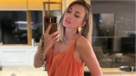 Ovo je misteriozna sestra Emine Jahović: Neverovatna sličnost šokirala javnost, a bavi se ozbiljnim poslom! (FOTO)