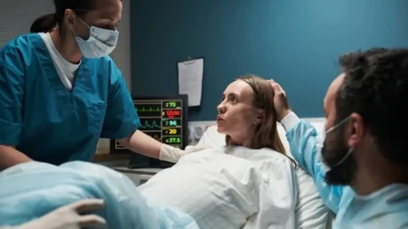 Medicinska sestra iz iskustva otkrila: Čim vidim ovo na porođaju, znam da je muškarac "materijal" za tatu