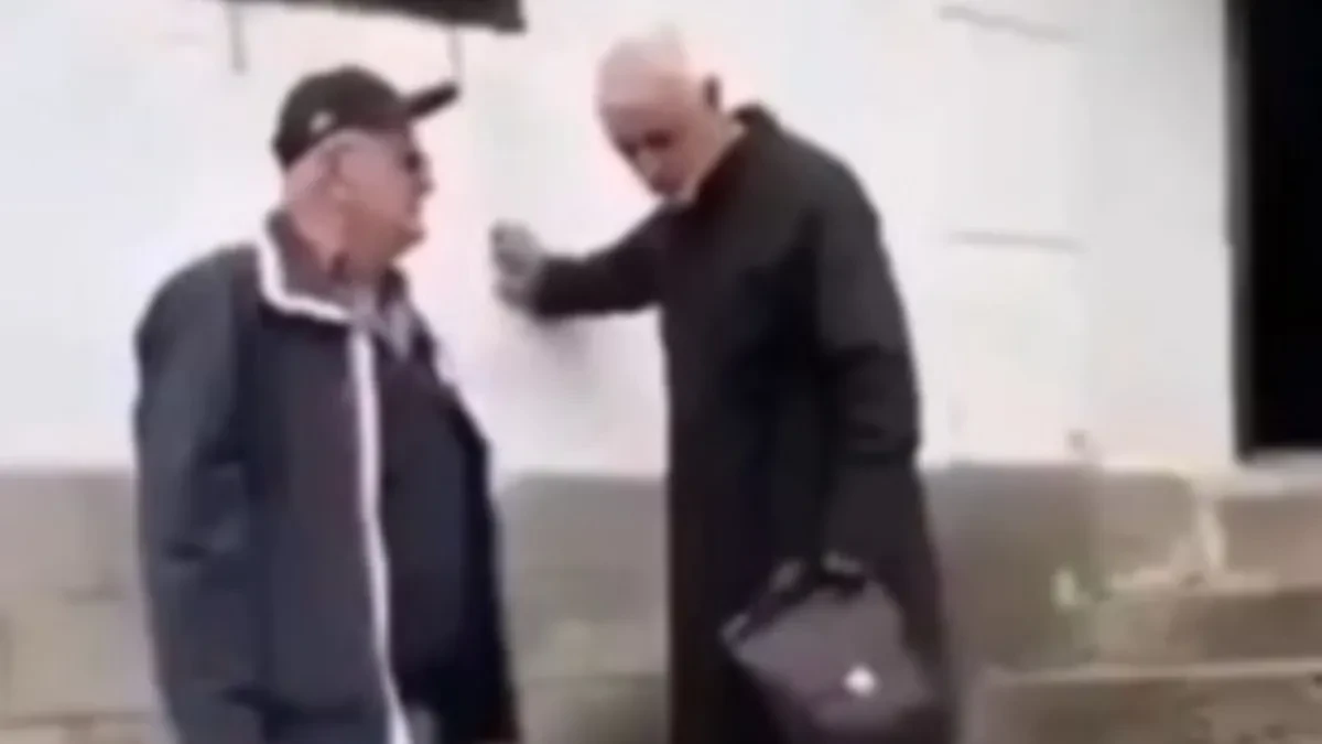 Domaćinska rakija pobedila: Sveštenik se teturao po dvorištu i zamalo oborio ženu - jedni plaču od smeha, drugi besni