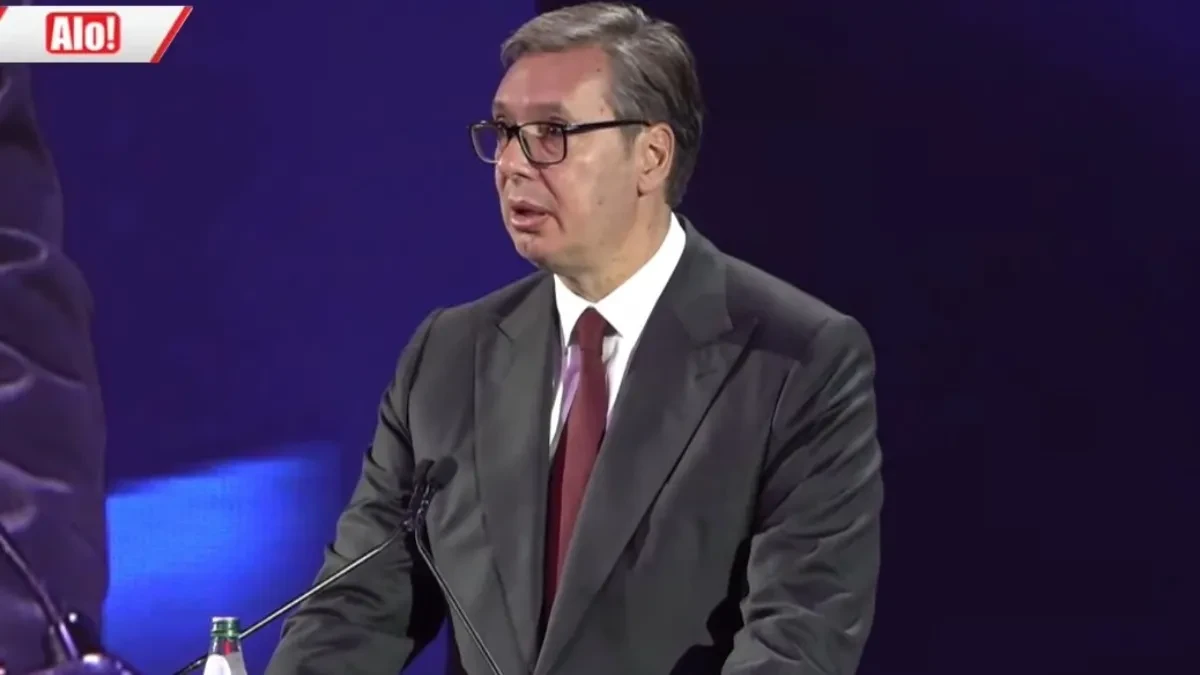 Vučić se obraća pripadnicima MUP-a: Izabrali ste najčasniji poziv, za hrabre, odlučne, za one koji nemaju pravo na suzu