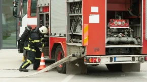 Još jedan požar zbog aparata za kafu? Vatru gasilo 30 vatrogasaca 