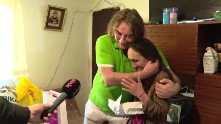 HUMANITARNI KARAVAN SE NASTAVLJA! Željko Mitrović u rodnim Lučanima obradovao porodicu Alempijević sa šestoro dece!
