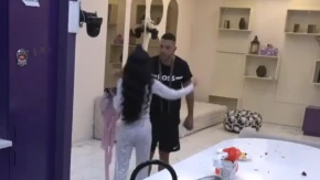 Pao prvi poljubac Stanije i Anđela: Kamere sve zabeležile! (VIDEO)
