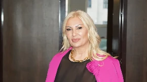Elma Sinanović slomljena od bola, pevačica se oglasila povodom smrti