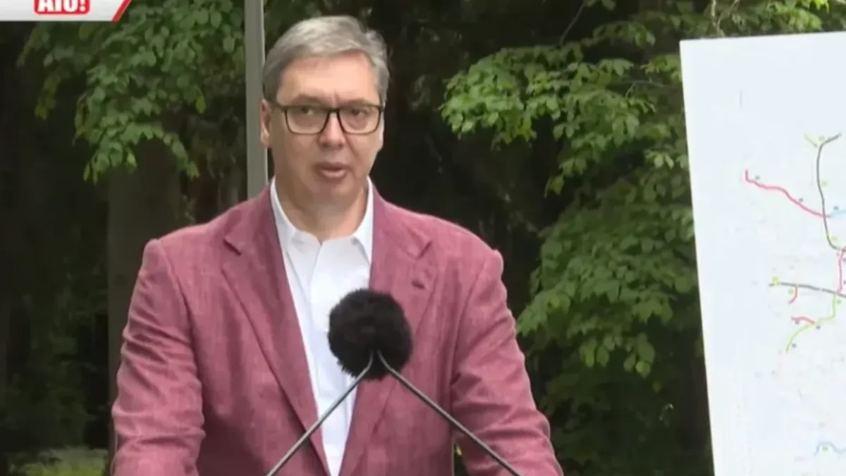 "To je sad podgrevanje krompira, a podgrejan krompir malo ko hoće" Vučić oštro o blokaderima i hapšenju Mišića
