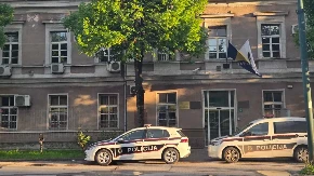 Pijan se zakucao u stanicu policije: Oštetio sve pred sobom!