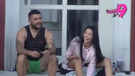 "Rekao si da mi je kao čizma…" Isplivao skandalozan snimak Maje i Asmina, detalji njihove intime zgrozili javnost!