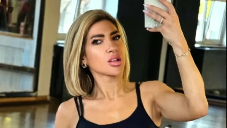 "Ako imam nešto lepo...." Jovana Jeremić u krupnom planu pokazala ovaj deo tela i šokirala javnost (FOTO)
