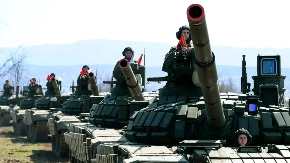 Vojska Srbije izvela tenkove! Načelnik Generalštaba stigao u Sremsku Mitrovicu
