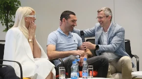 Beogradski maraton na konferenciji „Nijedna mama nije sama“: Majke dece sa invaliditetom vode najvažnije trke života