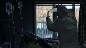 Pevačicu (74) lekari hitno uveli u komu: Posle operacije su morali da reaguju