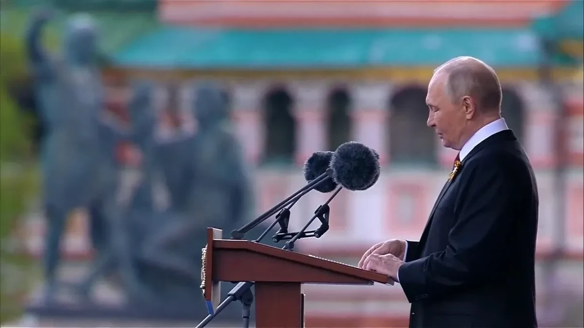 Samo eminentni gosti! Putinu na paradu dolaze dve svetske face