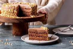 TORTA SA LEŠNICIMA POMERA GRANICE DOBROG UKUSA Nikad raskošnija