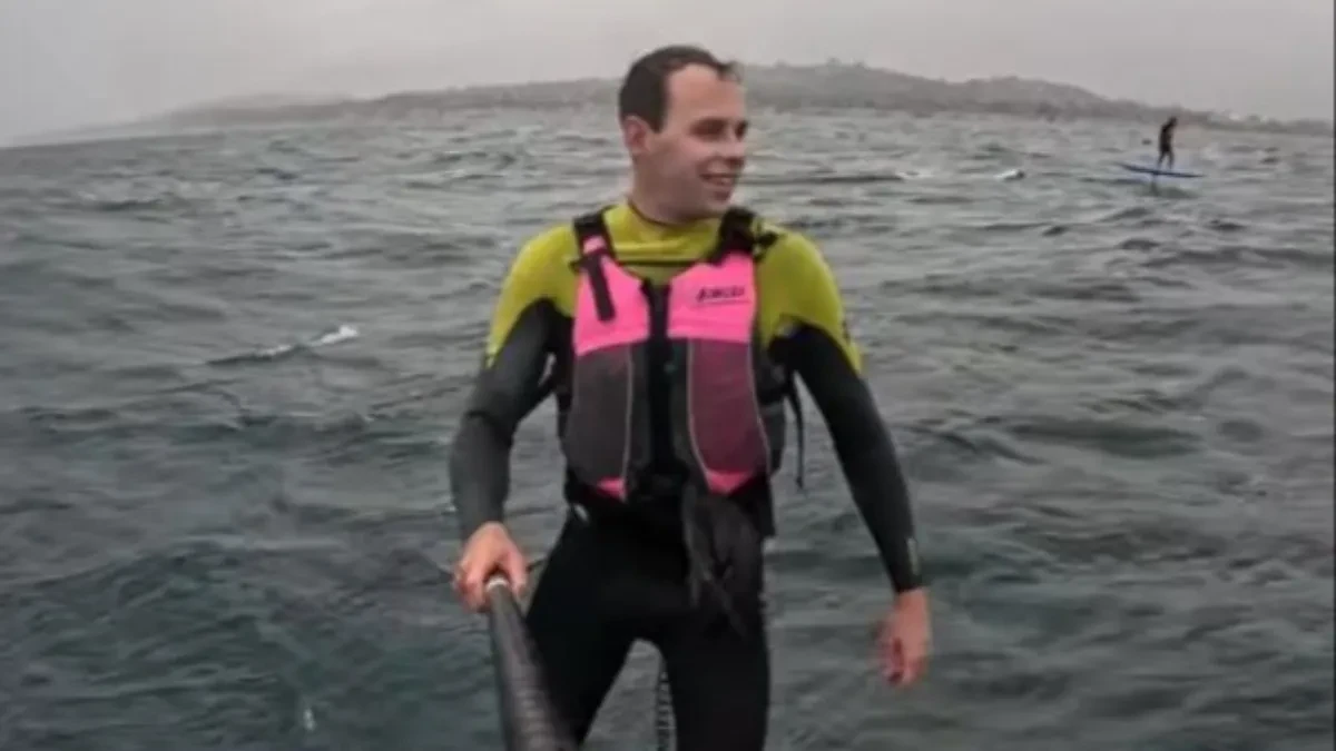 ''Nemoj da padneš!'' Morska neman jurila surfera na sred mora, snimak ledi krv u žilama!