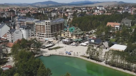Svi ga "pljuju", a svi na njega idu: Zlatibor ponovo proglašen za jednu od najposećenijih lokacija u Srbiji, posećenost samo raste