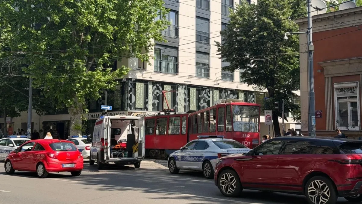 Žena je kriva za stravičan udar tramvaja u zgradu: Oglasio se GSP sa svim detaljima