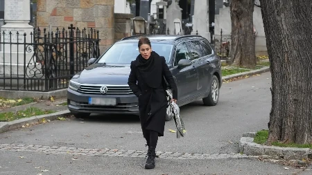 "Vračala mi je da mi bude loše" Pevačica uznemirila javnost tvrdnjama: "Nosila je moje slike na groblje"