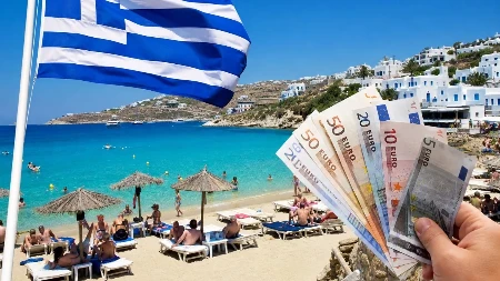 Važno za Srbe koji letuju u Grčkoj: Kreću u obračun sa nesavesnim turistima, kazne idu do 300 evra