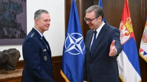 Vučić sa NATO komandantom: U fokusu mir i stabilnost na KiM,