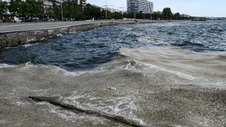 More u Solunu trenutno ovako izgleda! Širi se neprijatan miris, evo o čemu je reč (FOTO/VIDEO) 