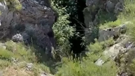 Skandalozno otkriće u Bosni: Turista slučajno pogledao u rupu i ugledao jeziv prizor - alarmirana i policija
