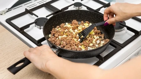 Kada se soli mleveno meso da bude sočno? Čuveni kuvar Gordon Remzi otkrio tajnu