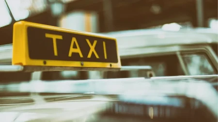 Vožnja taksijem naplaćena čak 2.500 evra - turisti danima nisu znali da su prevareni u Parizu