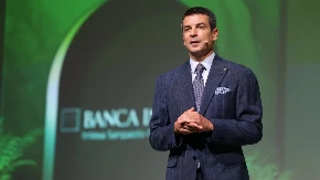 Banca Intesa i Piter H. Diamandis doneli temu dugo
