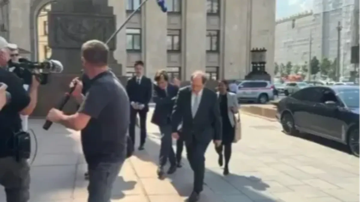 Sasuo im sve u lice! Otkriveni detalji sastanka zamenika Lavrova i evropske trojke