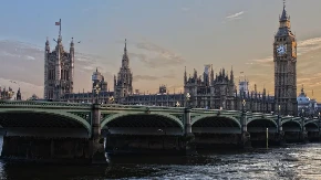 London sprema udar na Srbe! Dom lordova raspavlja o BiH, hoć