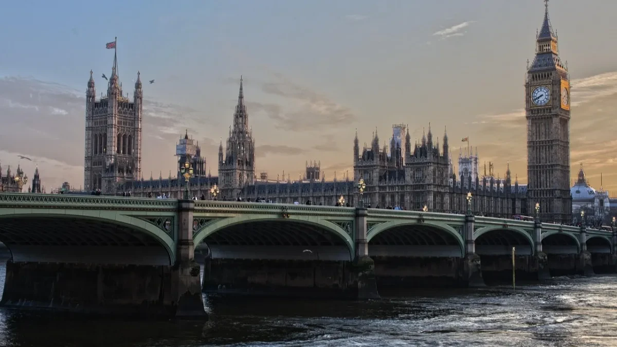 London sprema udar na Srbe! Dom lordova raspavlja o BiH, hoće da stave šapu na ključnu teritoriju!