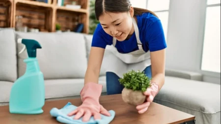 Kineskinje za 1 minut očiste podove: Usisivač vam ne treba, njihov trik je čudo!