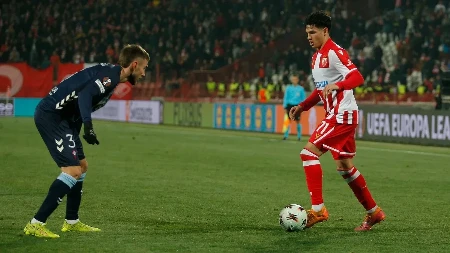 Fudbaler Zvezde uspešno operisan u Rimu, sledi duži oporavak