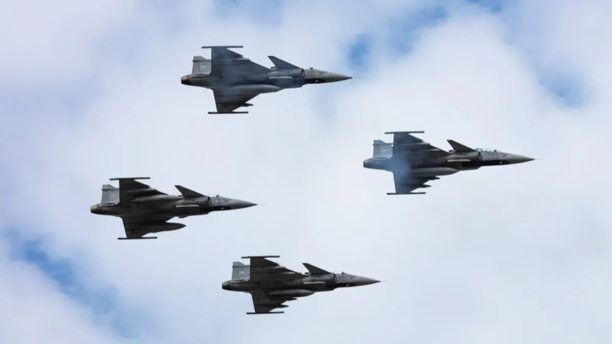 Uzbuna u NATO državi: Hitno podignuti "Gripeni", pretnja stigla iz Rusije!