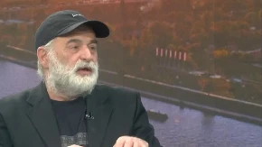 "Šta se desilo Branislavu Lečiću?" Glumac pustio sedu bradu, potpuno je neprepoznatljiv (FOTO)