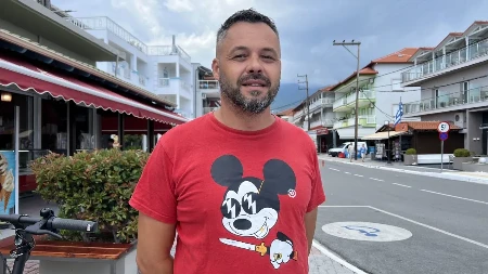 Srpkinja doživela srčani zastoj na plaži u Grčkoj: Lekar i mladić iz bara joj spasli život