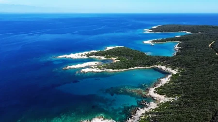 Troje mrtvih u nesreći na Jadranu: Za jednom osobom se i dalje traga