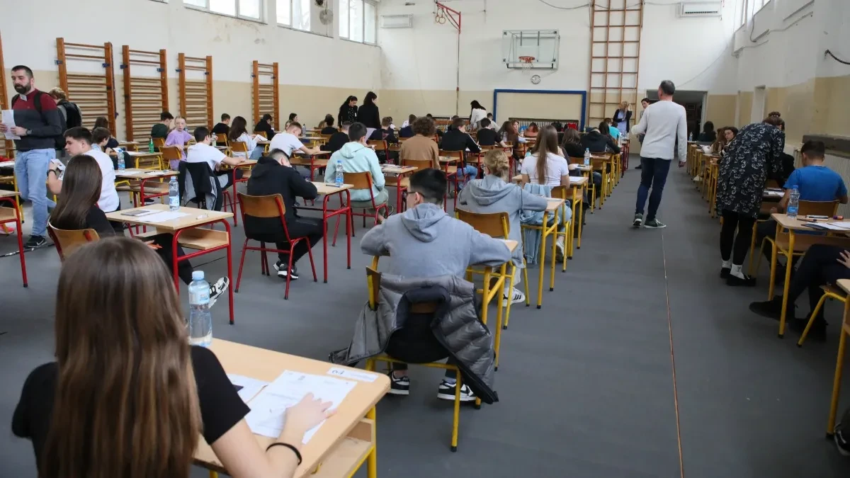Mala matura za osmake počinje sutra: Evo kakvo je stanje sa brojem mesta u srednjim školama!